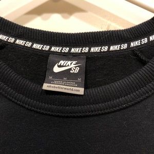Nike Sweaters - Black Nike SB crewneck sweatshirt! Nike Sweaters - Black Nike SB crewneck sweatshirt!